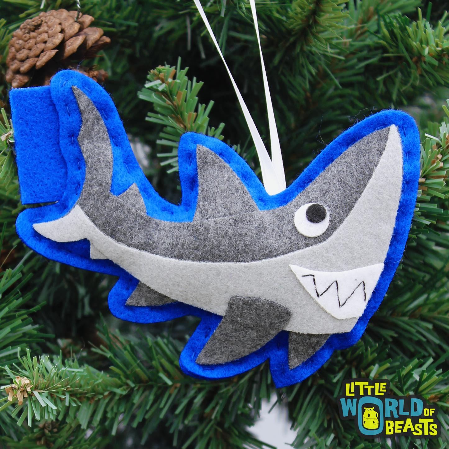 Little World of Beasts - Christmas Ornament Shark 